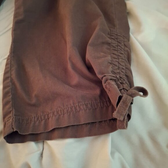 Carribean Joe Women's Brown Cargo Cropped Pants - Picture 4 of 9